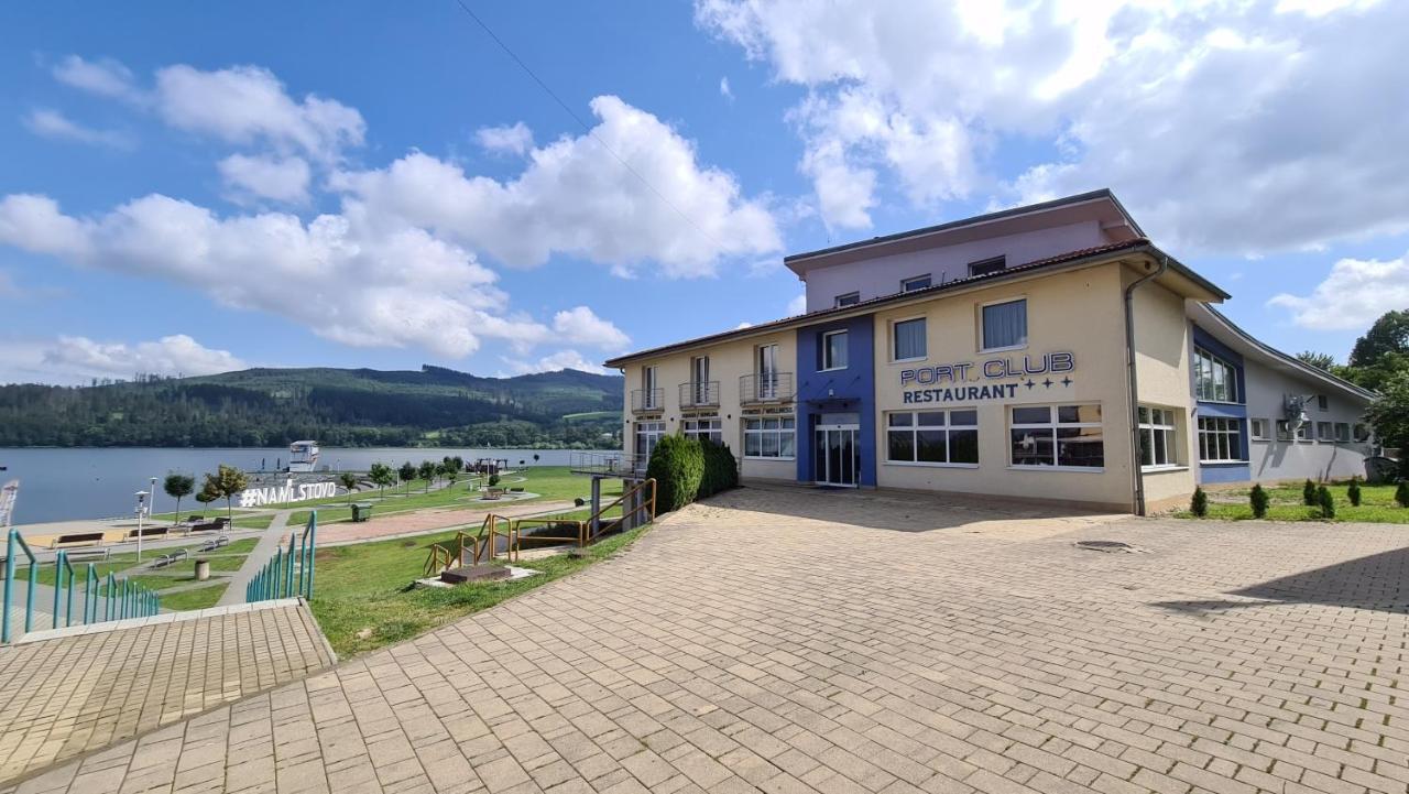 Port Club & Restaurant Namiestów