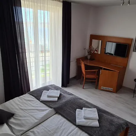 Port Club Pension & Restaurant Namiestów Pokój zdjęcie